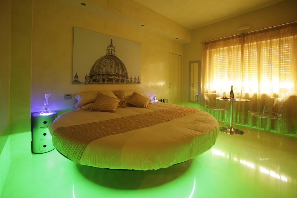 Myrome Vatican Luaran gambar