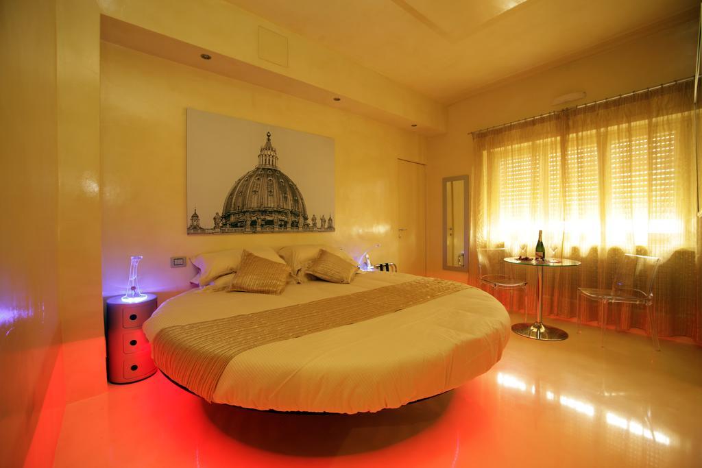 Myrome Vatican Luaran gambar