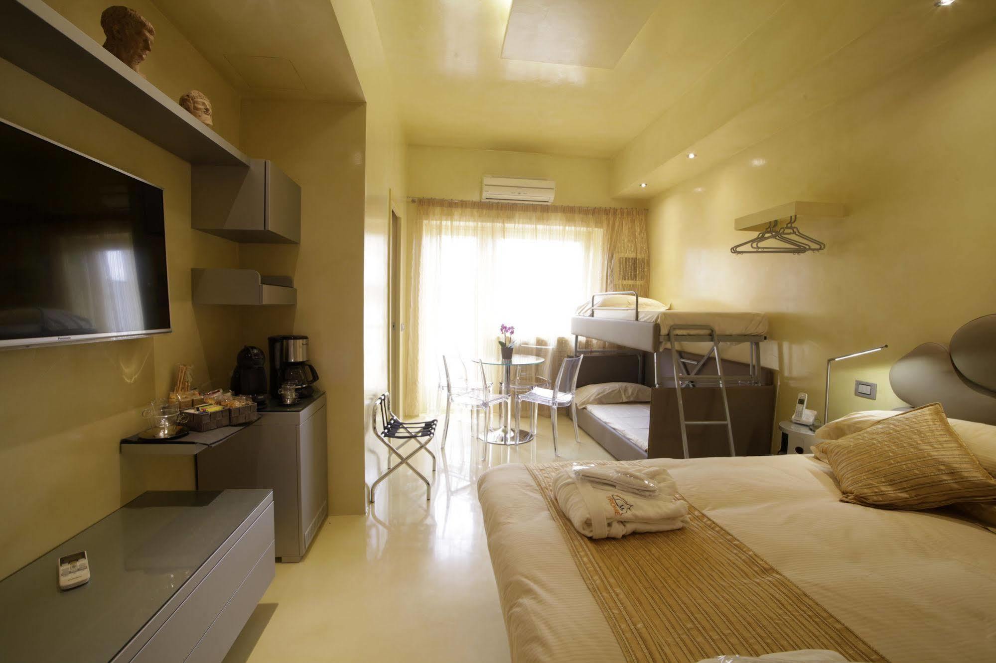 Myrome Vatican Luaran gambar
